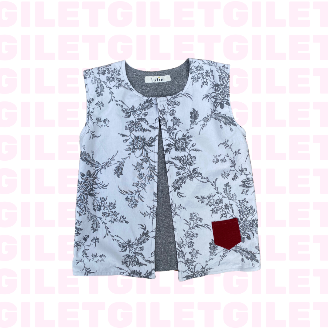 GILET_fleurs_gris_devant_enfant_lalieparis_upcycling