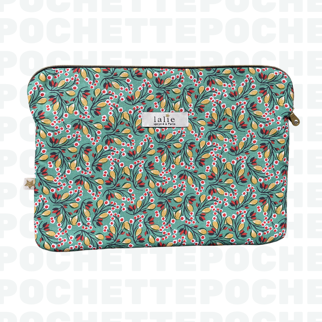Pochette_ordinateur_sauge_devant_lalieparis_upcycling_58e23f71-632c-4021-b99c-4eb42bdf247f