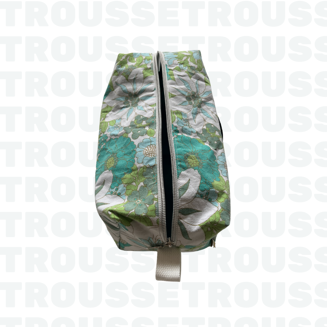 Trousse de toilette fleurs turquoises