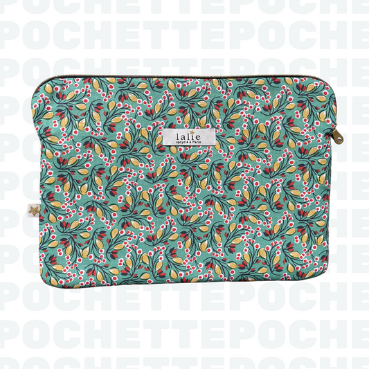 Pochette_ordinateur_sauge_devant_lalieparis_upcycling_58e23f71-632c-4021-b99c-4eb42bdf247f