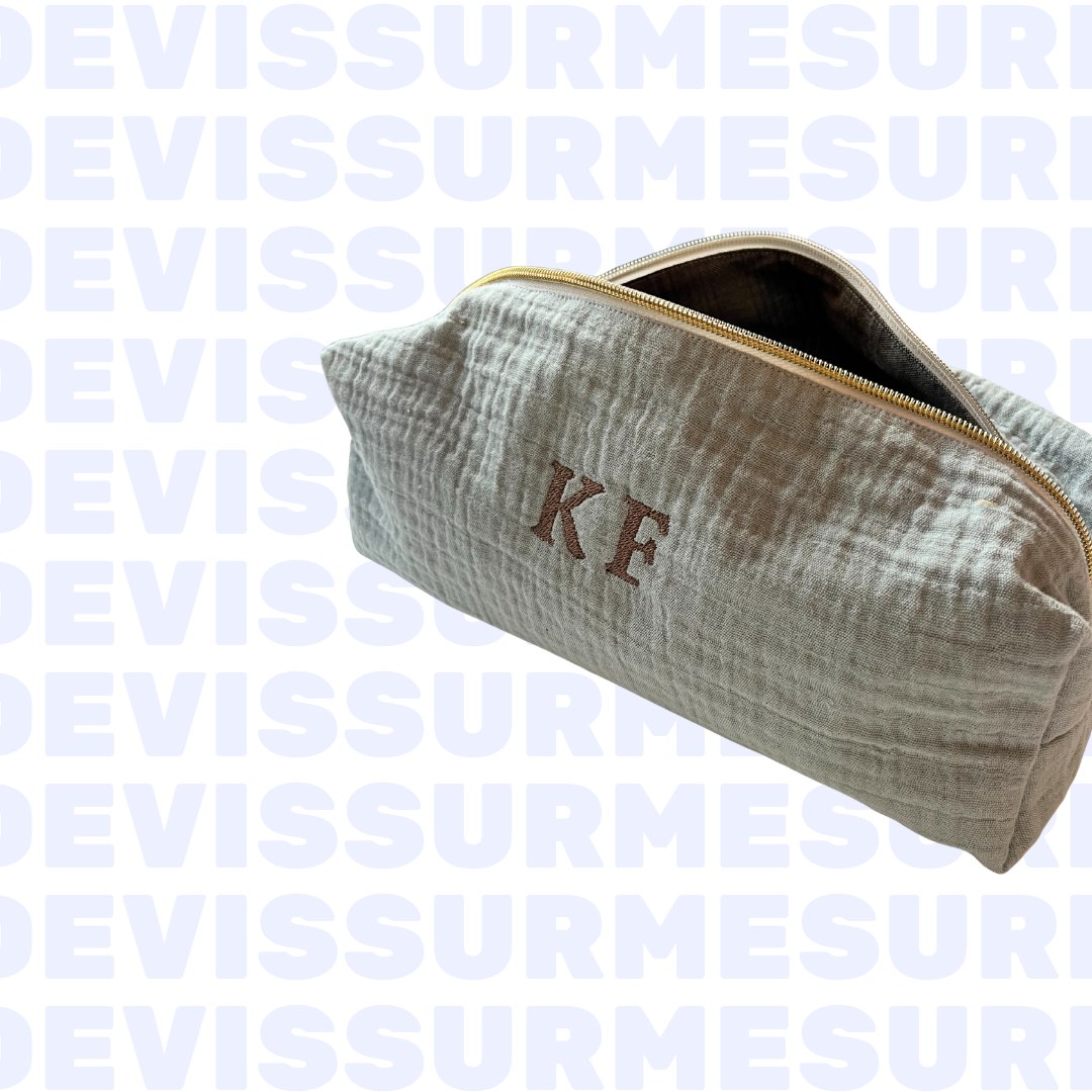 pochette_brodee_bleue_sur_mesure_lalieparis_upcycling
